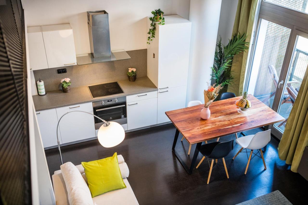Duplex With 3 Bedrooms Apartmán Praha